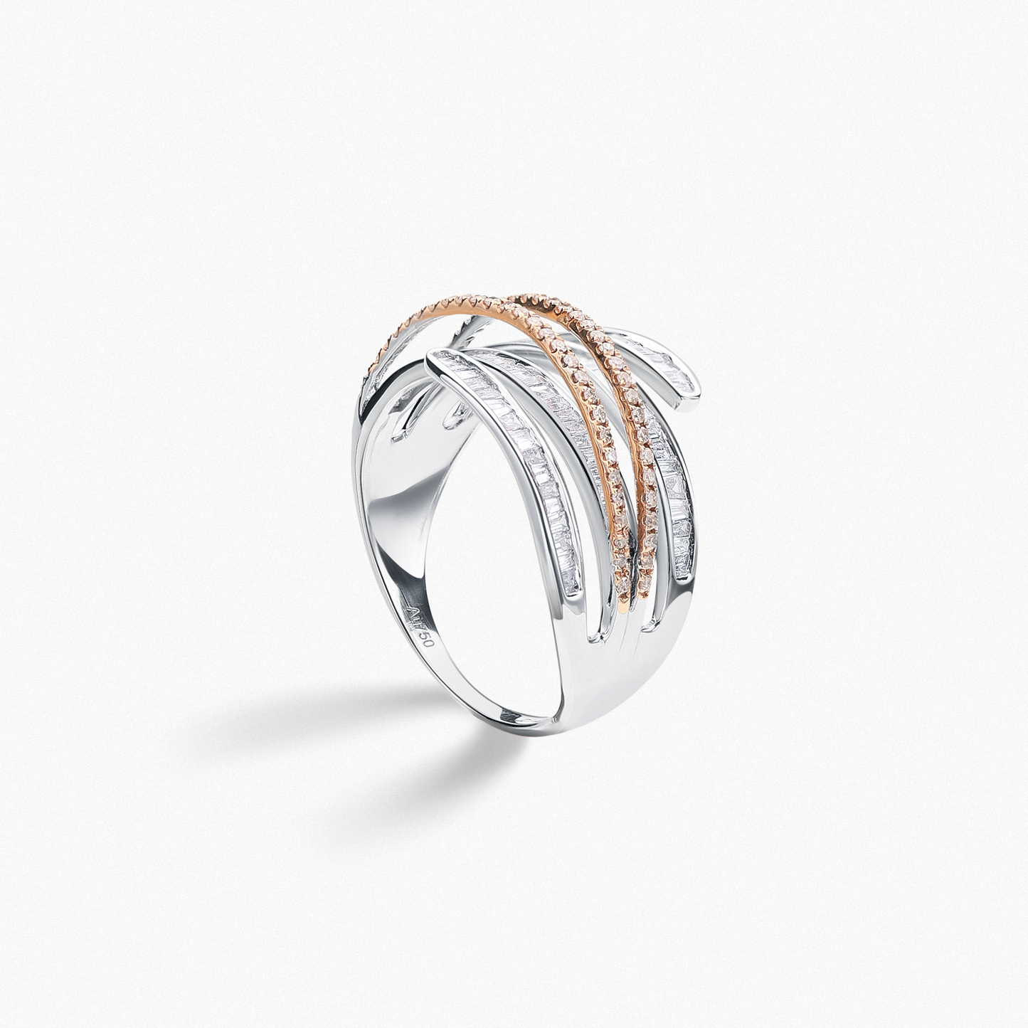 molaio CLASSIC Tornado Design Ring with 1.00ct White Trapezoidal Diamond