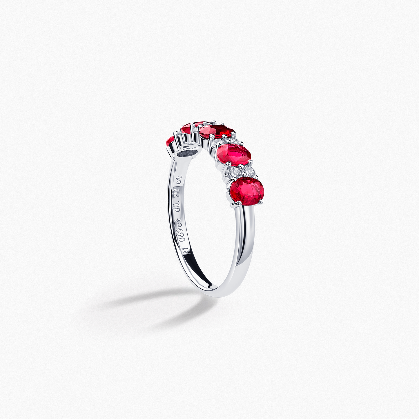 molaio CLASSIC Five Princesses Ruby Ring with 1.00ct Oval Ruby