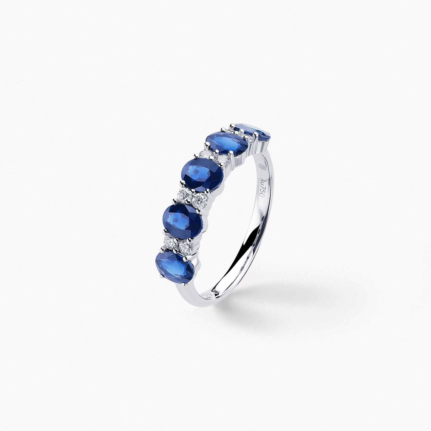 molaio CLASSIC Five Princesses Sapphire Ring with 1.50ct Oval Sapphire